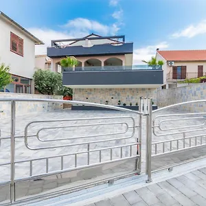 Rada Biograd Na Moru